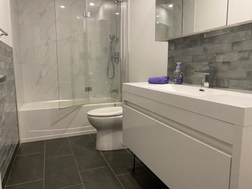 Salle de bains - 309-245 Ch. Bates, Mont-Royal, QC - Indoor Photo Showing Bathroom