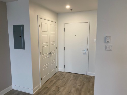 Hall d'entrée/Vestibule - 309-245 Ch. Bates, Mont-Royal, QC - Indoor Photo Showing Other Room