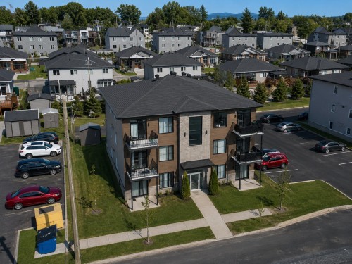 Front of Structure - 300-115 Rue D'Halifax, Cowansville, QC - Outdoor