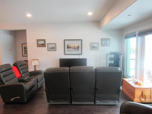 103 1230 Dawson Road, Thunder Bay, ON - Indoor Photo Showing Other Room