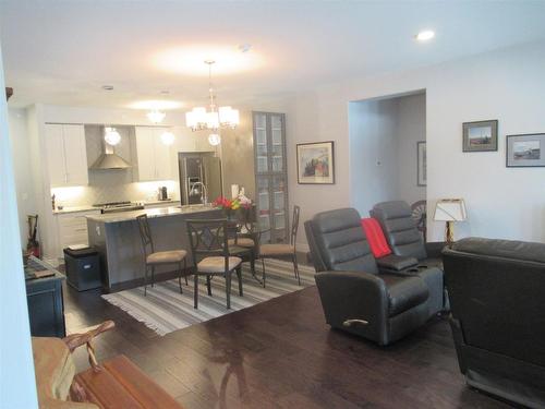 103 1230 Dawson Road, Thunder Bay, ON - Indoor Photo Showing Living Room