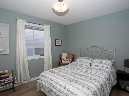 281 Caribou Crescent, Thunder Bay, ON - Indoor Photo Showing Bedroom