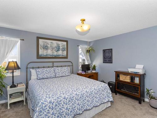 281 Caribou Crescent, Thunder Bay, ON - Indoor Photo Showing Bedroom
