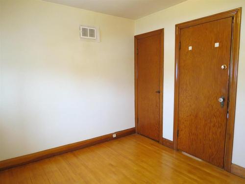 836 Simpson Street, Thunder Bay, ON - Indoor Photo Showing Other Room