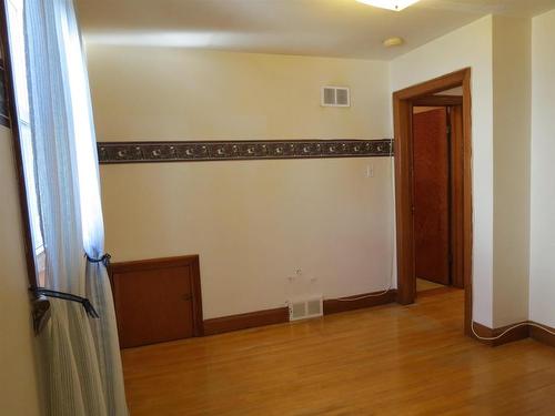 836 Simpson Street, Thunder Bay, ON - Indoor Photo Showing Other Room