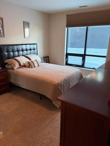 2103 2260 Sleeping Giant Parkway, Thunder Bay, ON - Indoor Photo Showing Bedroom