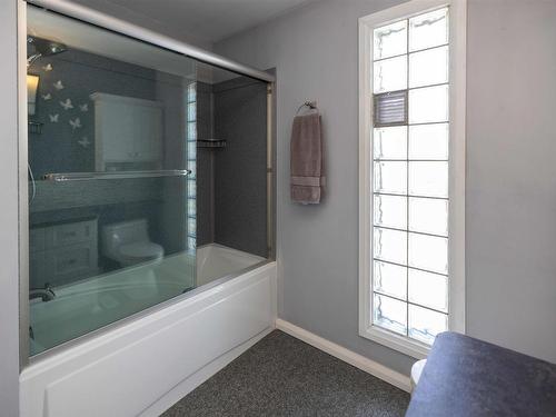 239 Dublin Avenue, Thunder Bay, ON - Indoor Photo Showing Bathroom