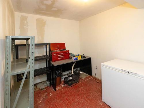 239 Dublin Avenue, Thunder Bay, ON - Indoor