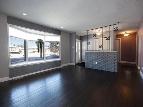 239 Dublin Avenue, Thunder Bay, ON - Indoor Photo Showing Other Room