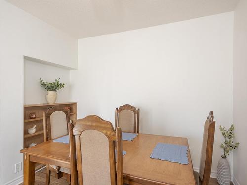 12 Stokes Street, Thunder Bay, ON - Indoor Photo Showing Dining Room