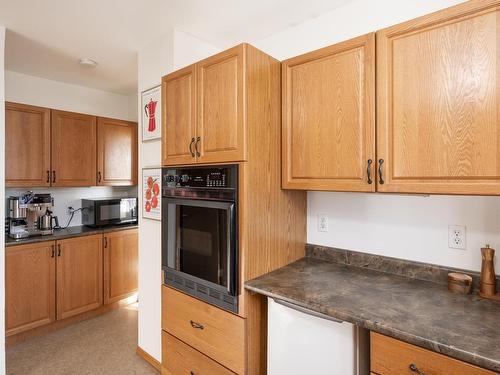 12 Stokes Street, Thunder Bay, ON - Indoor Photo Showing Kitchen