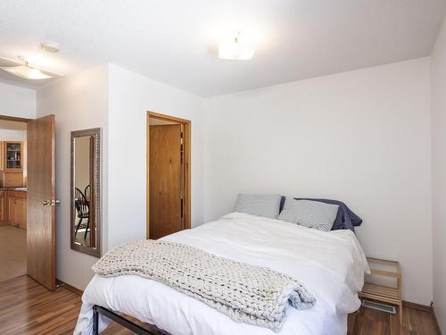 12 Stokes Street, Thunder Bay, ON - Indoor Photo Showing Bedroom
