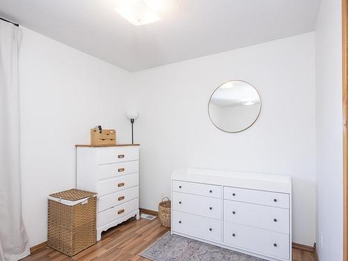 12 Stokes Street, Thunder Bay, ON - Indoor