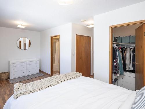 12 Stokes Street, Thunder Bay, ON - Indoor Photo Showing Bedroom