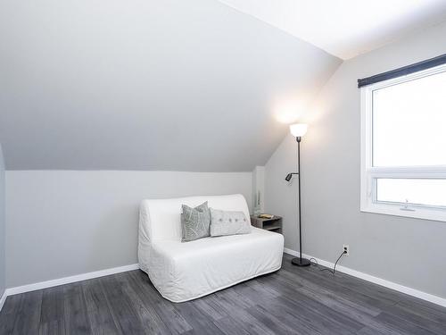 12 Stokes Street, Thunder Bay, ON - Indoor