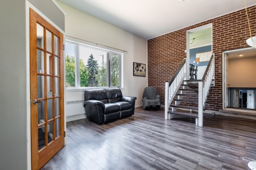 Salon - 633  - 637 Rue Philibert-Contant, Saint-Jean-Sur-Richelieu, QC - Indoor