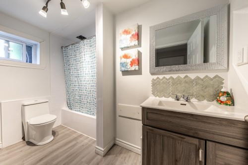 Salle de bains - 633  - 637 Rue Philibert-Contant, Saint-Jean-Sur-Richelieu, QC - Indoor Photo Showing Bathroom