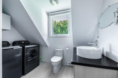 Salle de bains - 633  - 637 Rue Philibert-Contant, Saint-Jean-Sur-Richelieu, QC - Indoor