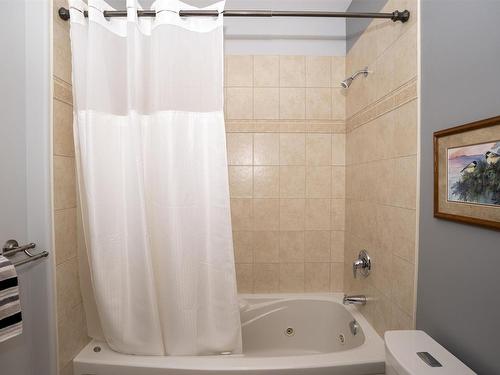 128 Wolverine Crescent, Thunder Bay, ON - Indoor Photo Showing Bathroom