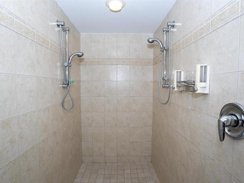 128 Wolverine Crescent, Thunder Bay, ON - Indoor Photo Showing Bathroom