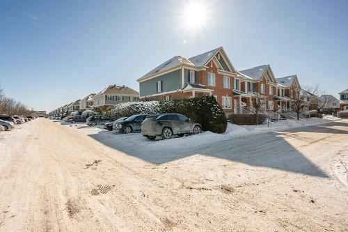 Stationnement - 6500 Rue Claudel, Brossard, QC - Outdoor