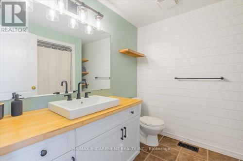 4 Ruthven Crescent, New Tecumseth, ON - Indoor Photo Showing Bathroom