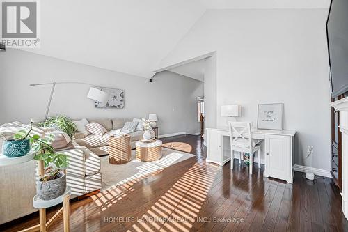 5303 Russell View Road, Mississauga, ON - Indoor Photo Showing Bedroom