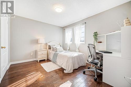 5303 Russell View Road, Mississauga, ON - Indoor Photo Showing Bedroom
