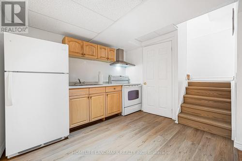 5303 Russell View Road, Mississauga, ON - Indoor Photo Showing Kitchen