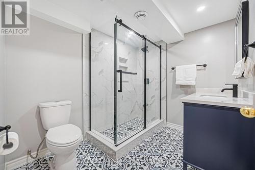 5303 Russell View Road, Mississauga, ON - Indoor Photo Showing Bathroom