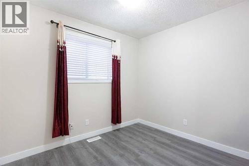 138 Saddlecrest Way Ne, Calgary, AB - Indoor Photo Showing Other Room