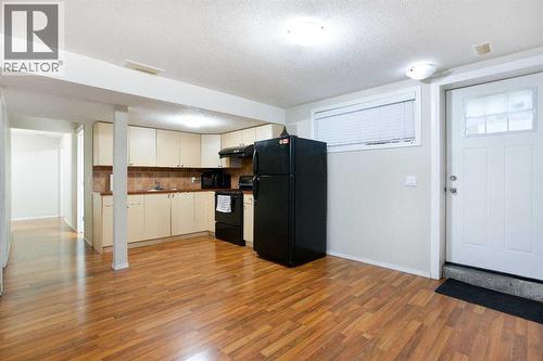 138 Saddlecrest Way Ne, Calgary, AB - Indoor Photo Showing Kitchen