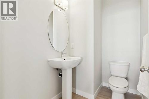 438 South Shore Drive, Chestermere, AB - Indoor Photo Showing Bathroom
