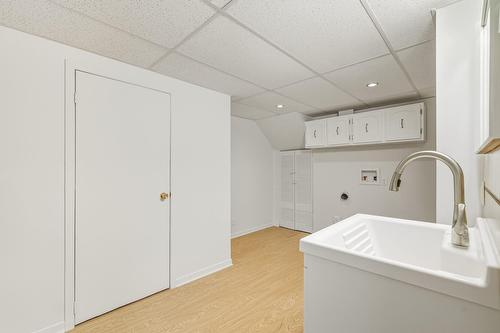 Salle de lavage - 5710 Rue Anthony, Brossard, QC - Indoor Photo Showing Laundry Room