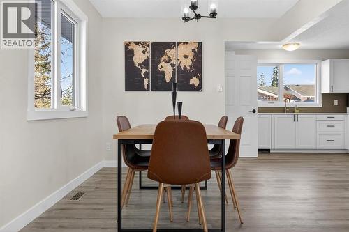 203 Lynnover Place Se, Calgary, AB - Indoor Photo Showing Dining Room