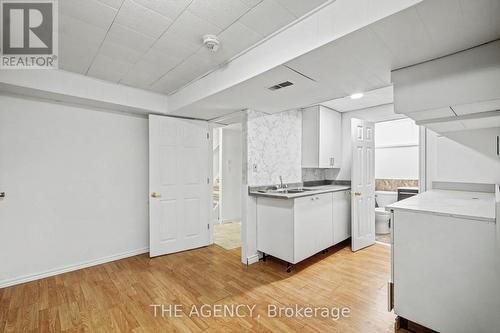 96 Meadowview Avenue, Markham, ON - Indoor Photo Showing Kitchen