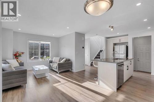 4 Southwinds Gate Sw, Airdrie, AB - Indoor