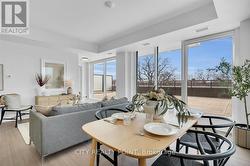 1101 - 664 SPADINA AVENUE  Toronto, ON M5S 2H7