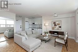 404 - 1545 BATHURST STREET  Toronto, ON M5P 3H6