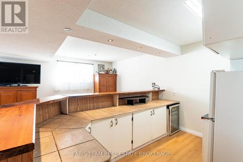 360 Concession Road 6 E, Tiny, ON - Indoor Photo Showing Other Room