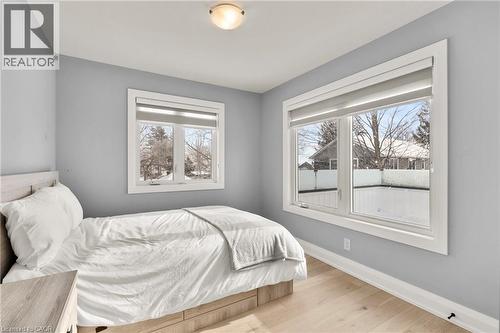 3709 Ryan Avenue, Fort Erie, ON - Indoor Photo Showing Bedroom