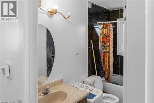 52 Ruby Street, Kitchener, ON - Indoor Photo Showing Bathroom