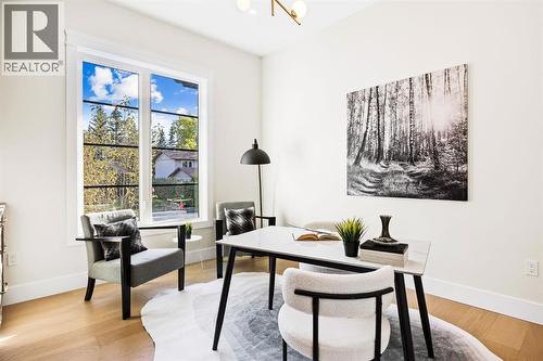 620 Varsity Estates Crescent Nw, Calgary, AB - Indoor Photo Showing Dining Room