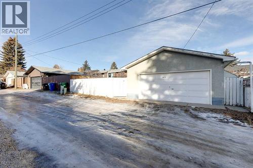 5611 Maidstone Crescent Ne, Calgary, AB - Outdoor