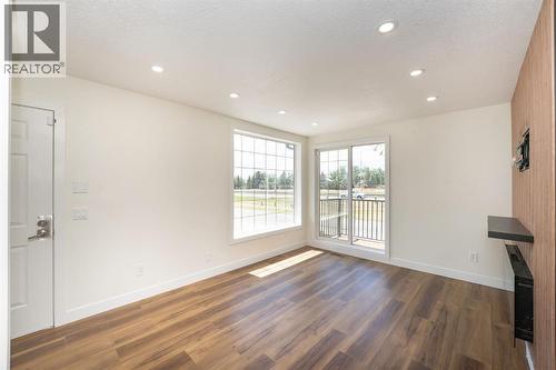 140 Whitworth Way, Calgary, AB - Indoor Photo Showing Other Room
