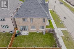 Backyard - Bird's-eye view - 