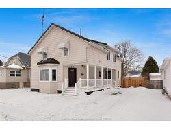 1130 Elizabeth Street  Wallaceburg, ON N8A 3A8