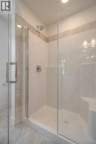 4333 28 Avenue S, Lethbridge, AB - Indoor Photo Showing Bathroom