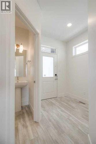 4333 28 Avenue S, Lethbridge, AB - Indoor Photo Showing Other Room