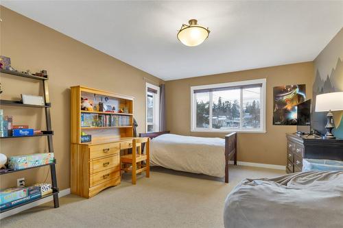 1-1605 43 Avenue, Vernon, BC - Indoor Photo Showing Bedroom
